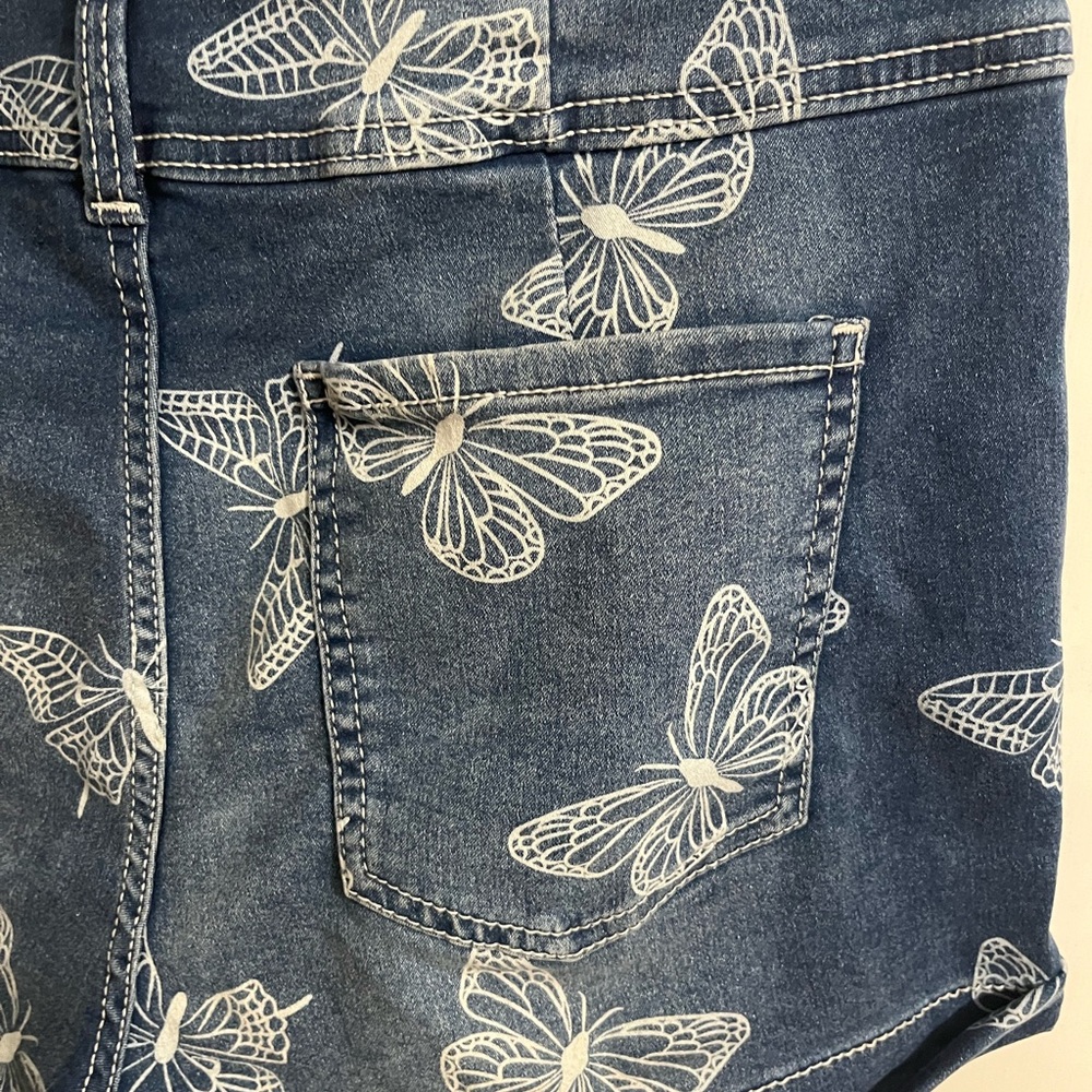🩵 XXL Butterfly Shorts no boundaries shorts - Picture 6 of 11